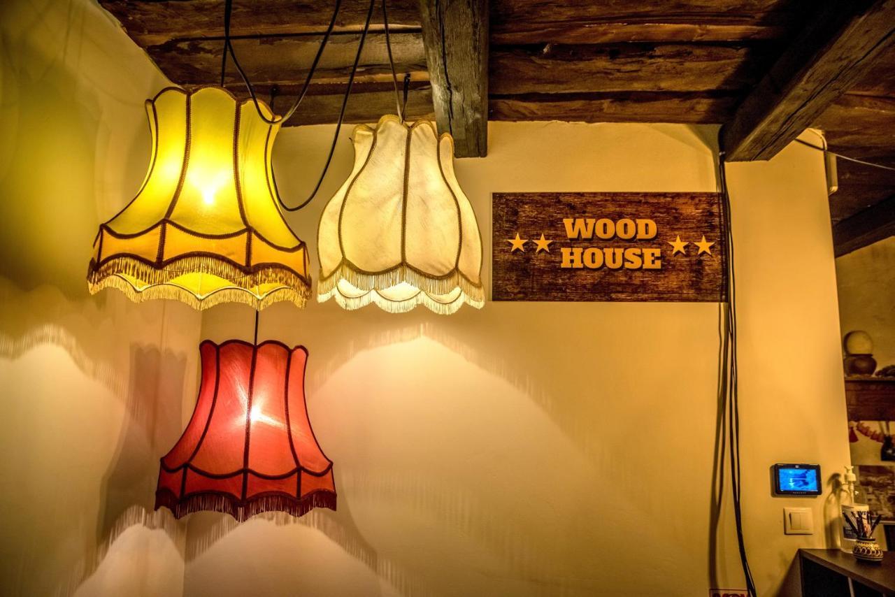 Hotel Wood House Republicii Braşov Exterior foto